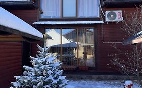 Котедж 'Кароліна' з чаном, сауною та Барбекю